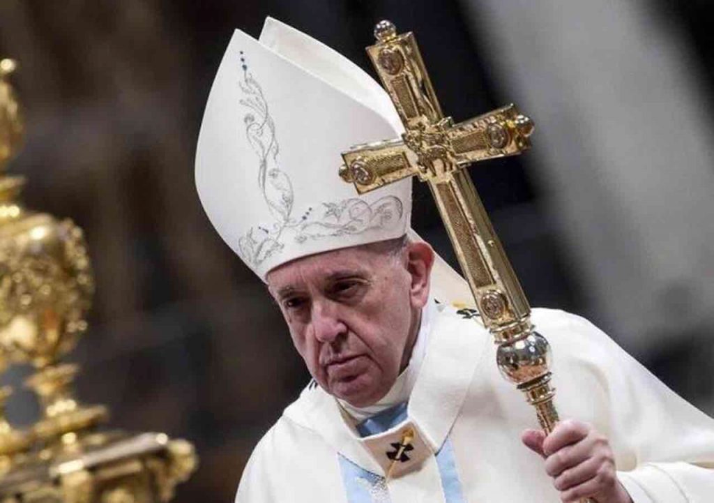 Abolizione del celibato e sacerdozio femminile: le riforme che cambieranno la chiesa