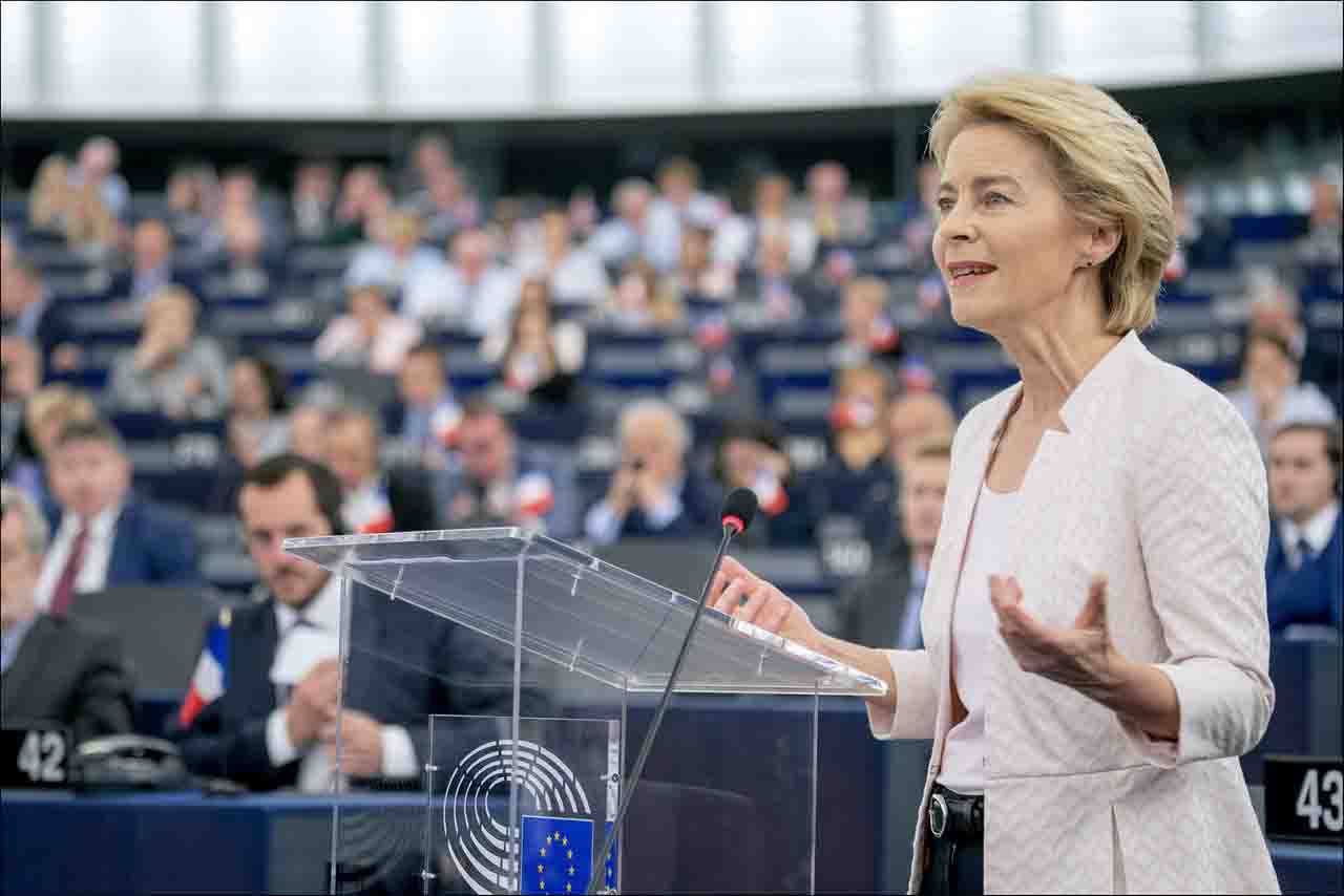 Von-der-Leyen-potremo-vaccinare-700mln