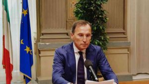 Scuola, Boccia alle Regioni: "Chi chiude se ne assumerà le responsabilità"