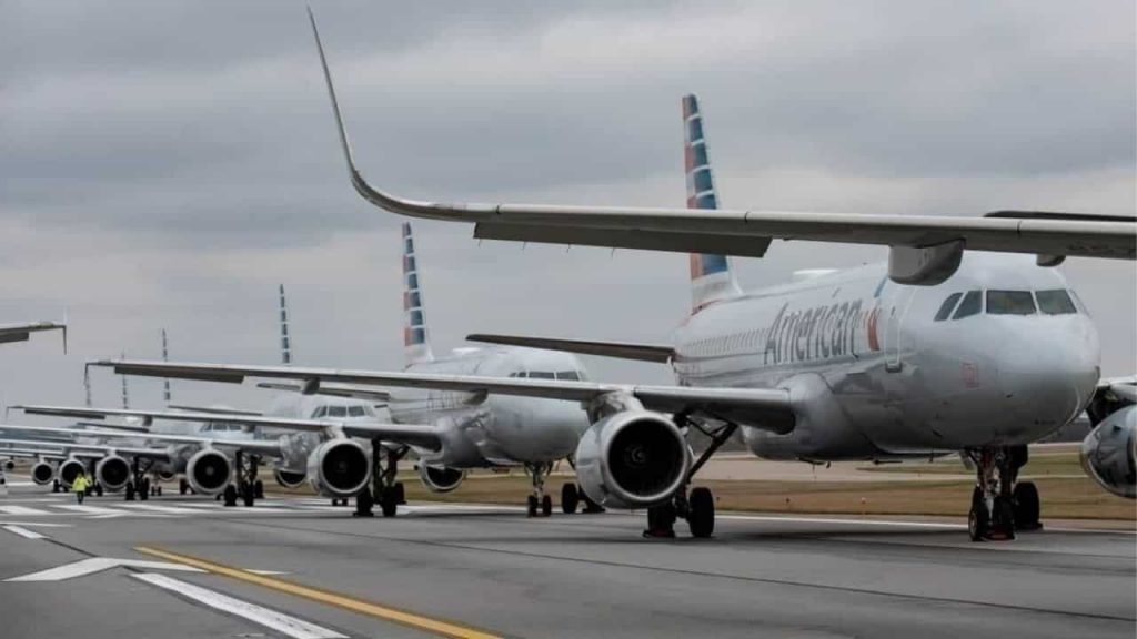 Covid, crisi senza precedenti per le compagnie aeree: bruciati 250mila euro al minuto