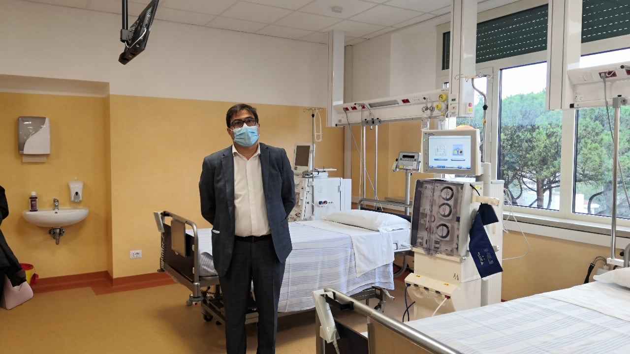 Coronavirus, Zingaretti impone la mascherina anche all'aperto nel Lazio