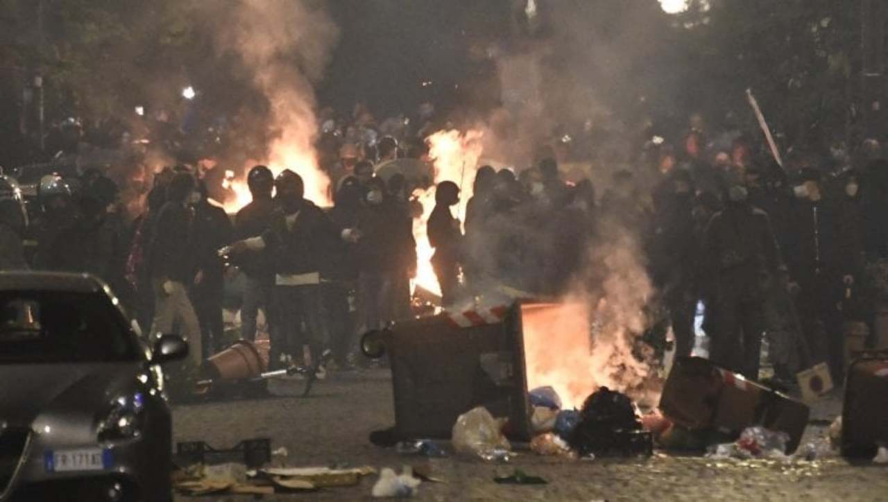 guerriglia-napoli