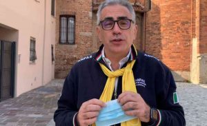 Un "nuovo galateo" per il Covid: convivere con il virus secondo Pregliasco