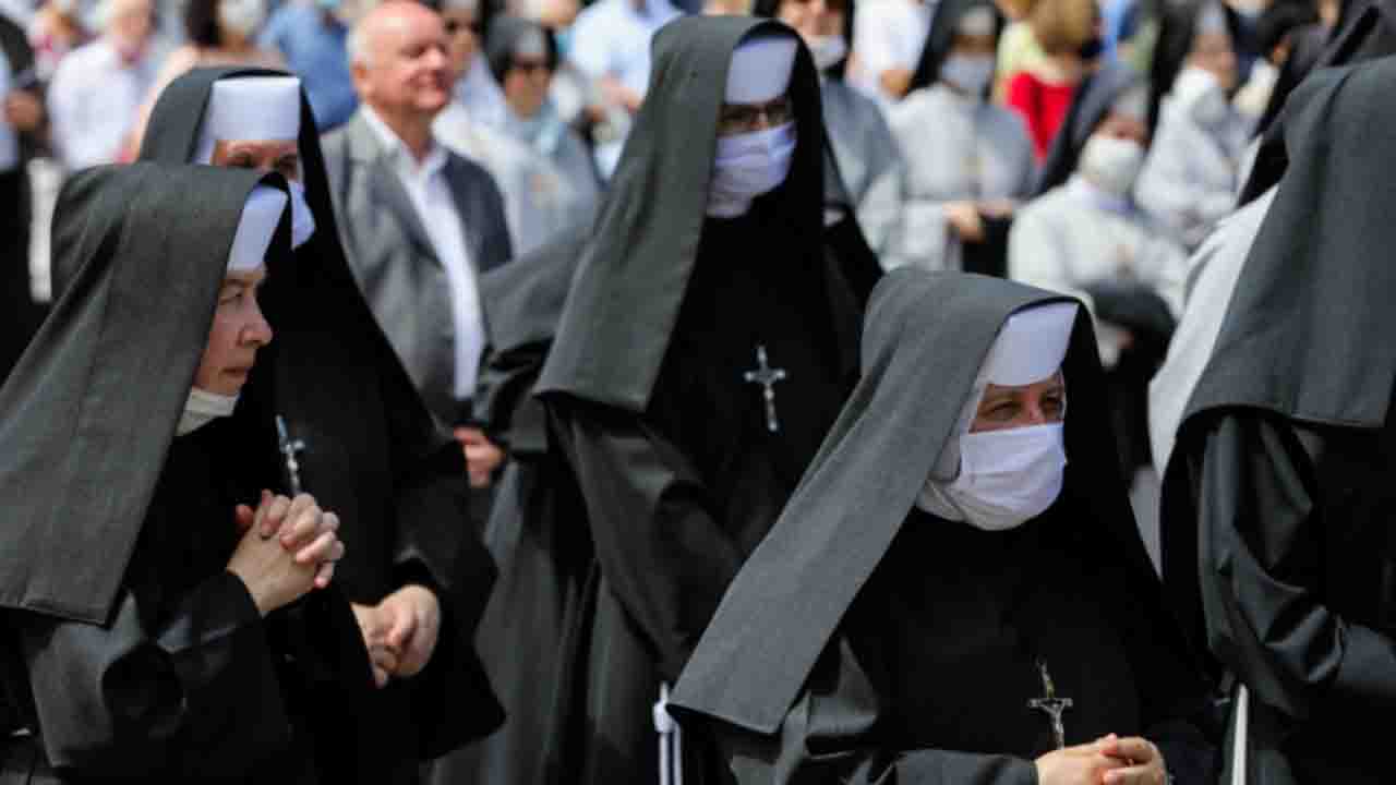 suore mortara situazione covid grave