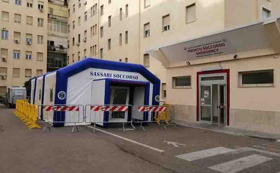 pronto soccorso Sassari tende da campo covid