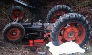 Il trattore si ribalta: Giancarlo Buoso ha avuto una morte orribile
