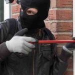 Arsenio Lupin italiano: viene sorpreso a rubare e si complimenta con la Polizia Arsenio Lupin italiano: viene sorpreso a rubare e si complimenta con la Polizia