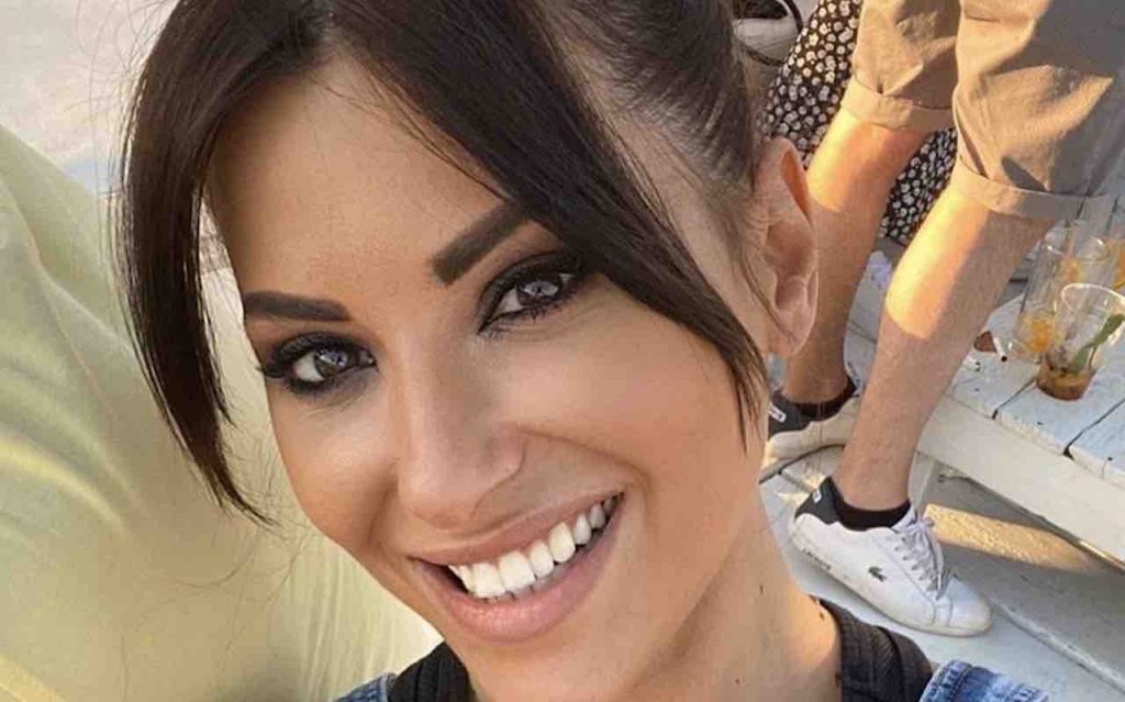 Lei è la sorella di una delle showgirl italiane più belle: notate la somiglianza?