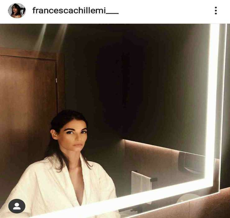 Francesca Chillemi in accappatoio - Fonte Instagram