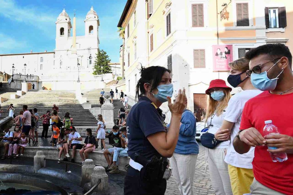 Assessore D’Amato: “Se i contagi non scendono, Lazio in zona rossa”