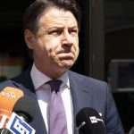 Conte, nuova richiesta agli italiani: “Servono altri sacrifici” Conte, nuova richiesta agli italiani: “Servono altri sacrifici”