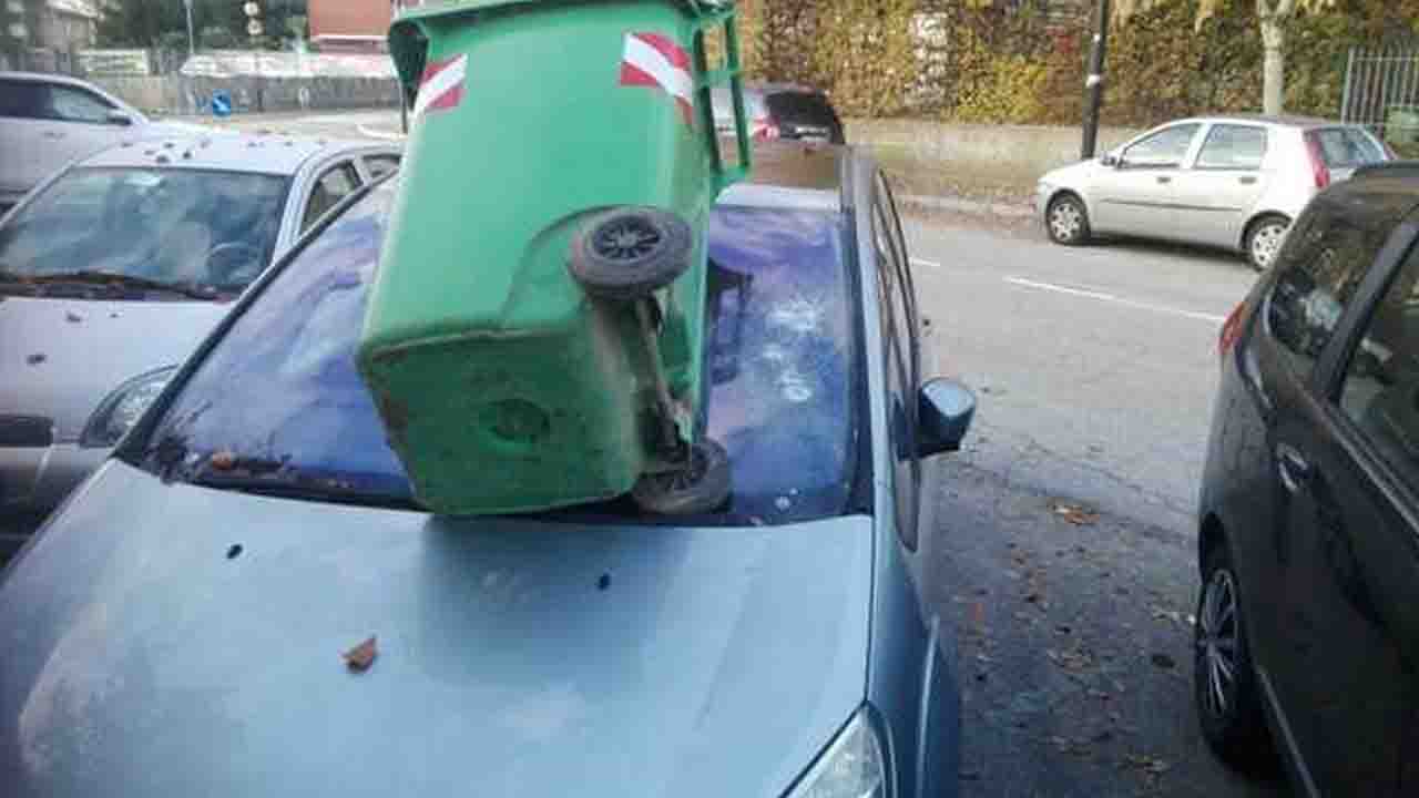 Dopo le multe, sindaco minacciato via social Dopo le multe, sindaco minacciato via social