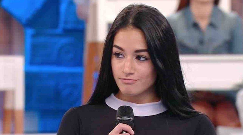 Amici 2020, Rosa furiosa: “Mi sono rotta le pal*e di sentire che sono bella”