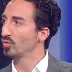 Storie Italiane, la confessione di Samuel Peron: “Discriminato e deriso” Storie Italiane, la confessione di Samuel Peron: “Discriminato e deriso”