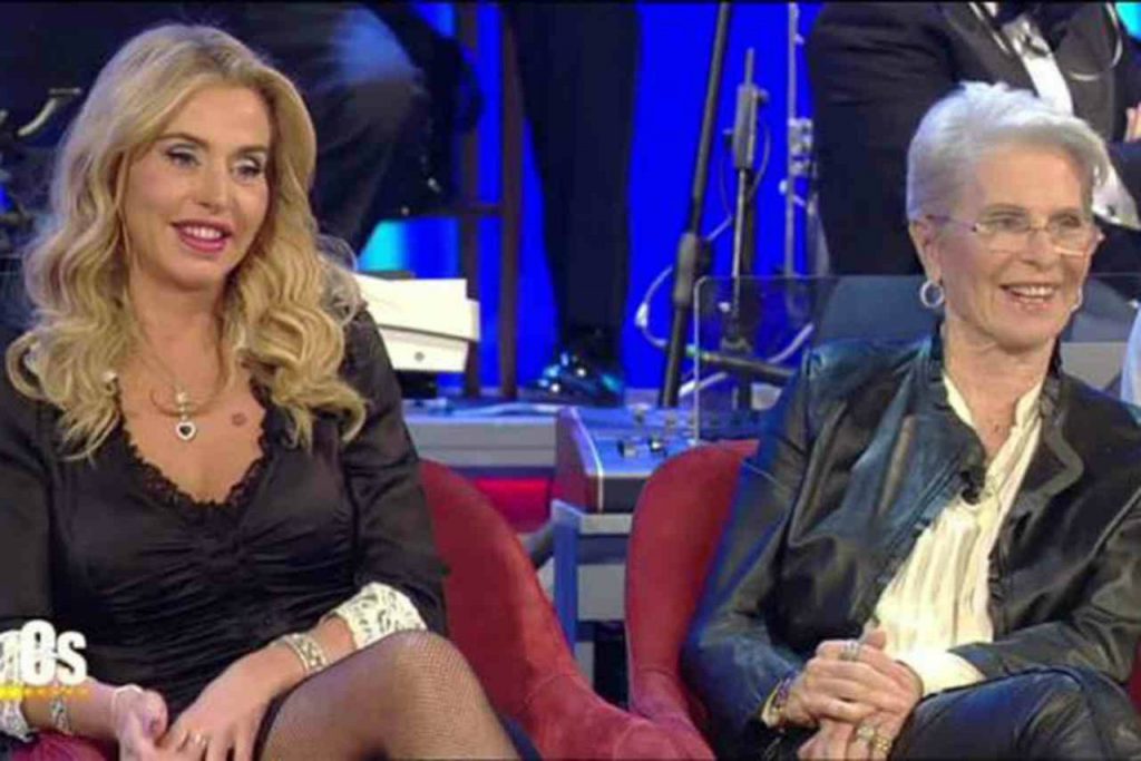 Valeria Marini e la truffa alla madre: “Era dura ammettere a me stessa che ero stata ingannata”
