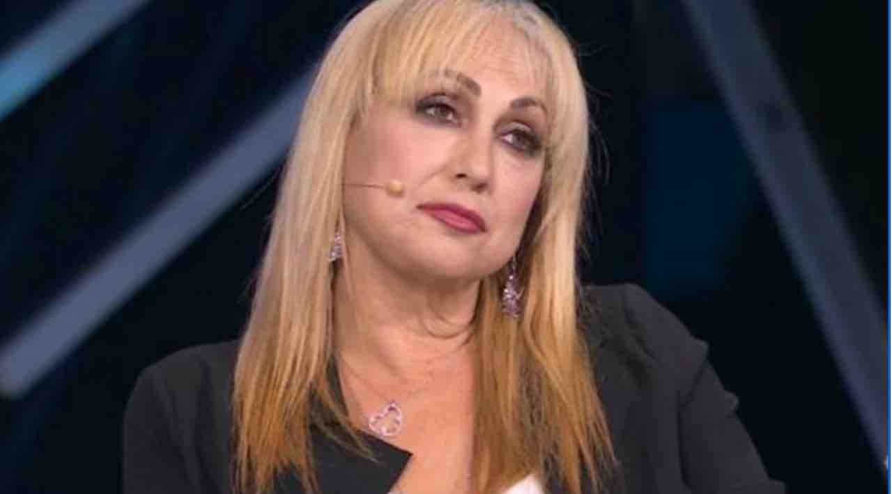 Alessandra Celentano sul piede di guerra allievo di Amici ripreso
