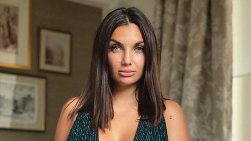 Elettra Lamborghini senza freni e a ruota libera: “Ho una fi*a…” VIDEO