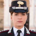Maria Chiara Giannetta, la capitana di Don Matteo ha stravolto i suoi capelli FOTO Maria Chiara Giannetta, la capitana di Don Matteo ha stravolto i suoi capelli FOTO