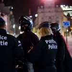 Natale in Belgio, polizia girerà per strada e suonerà a casa per controllare i cenoni Natale in Belgio, polizia girerà per strada e suonerà a casa per controllare i cenoni