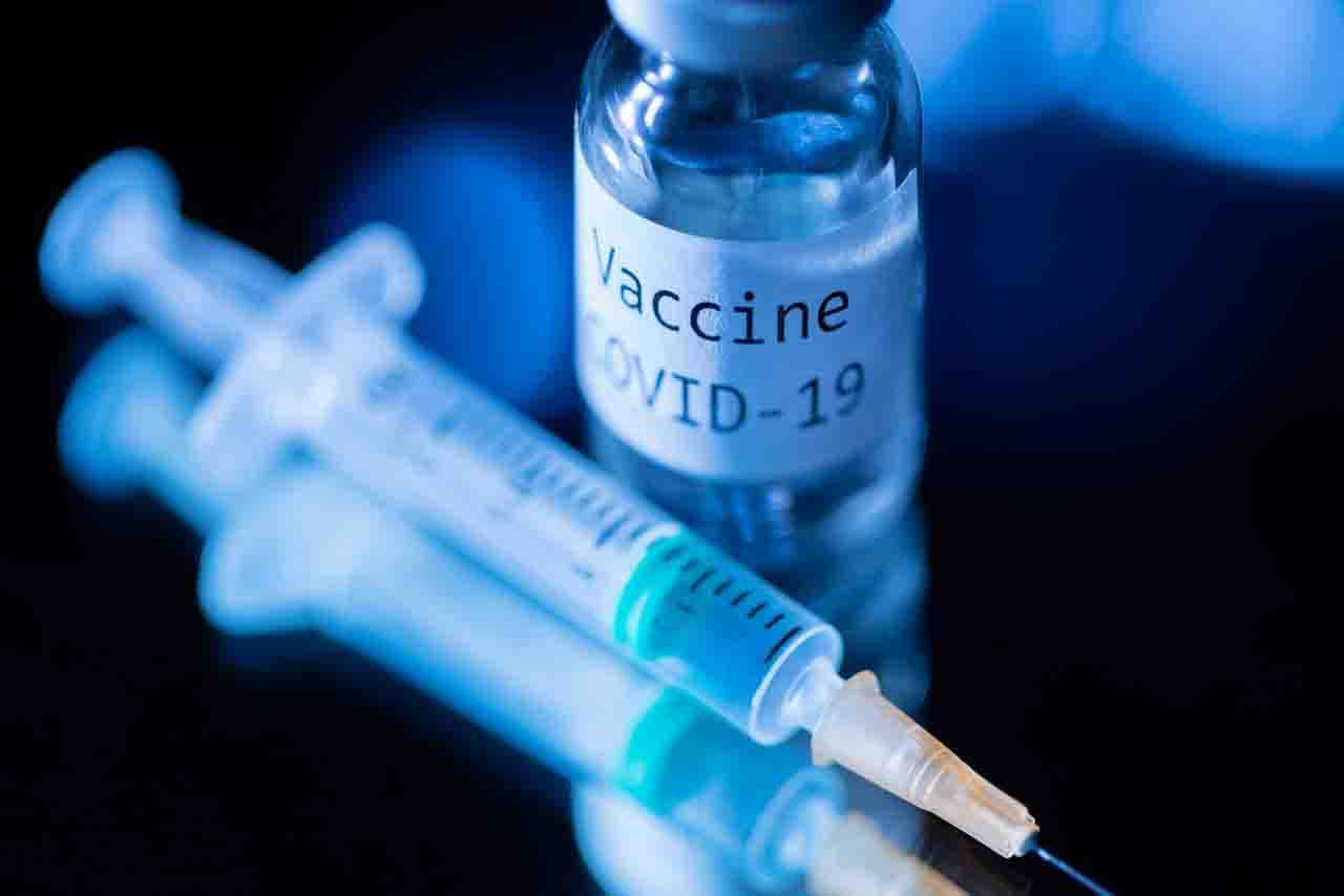 vaccino covid Italia 300 punti