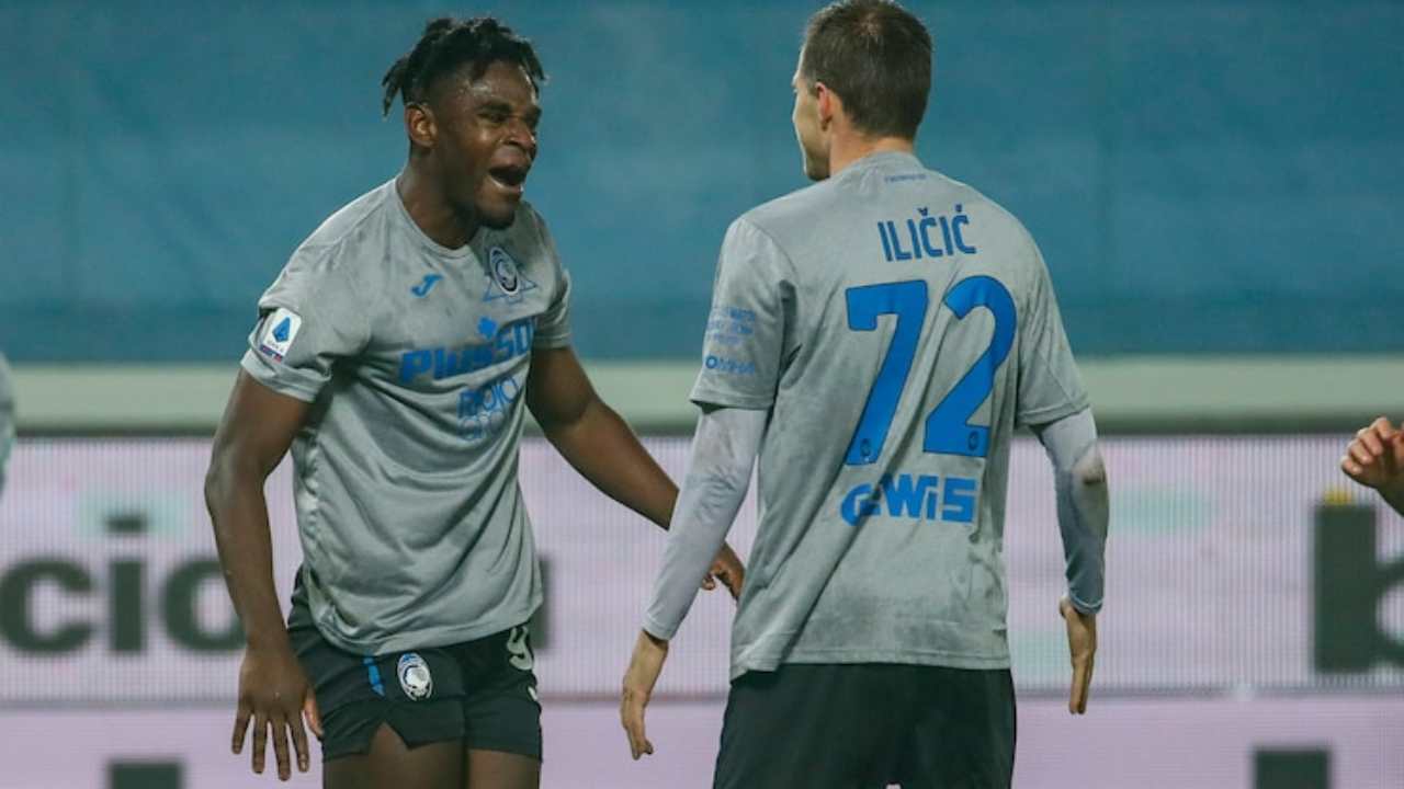 Atalanta, Duvan Zapata e Josip Ilicic festeggiano la prima rete della partita con la Roma, 20 dicembre 2020 (foto © Atalanta)