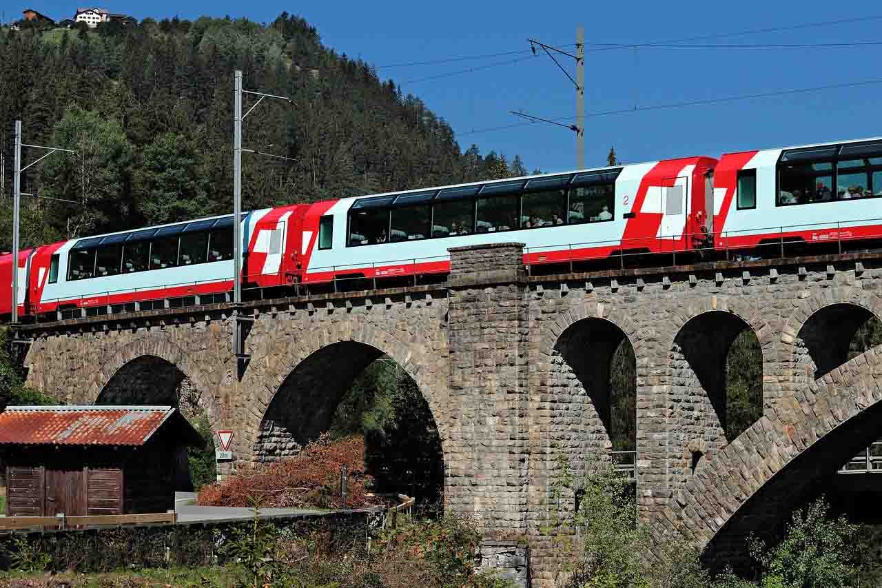 Stop dei treni Italia Svizzera