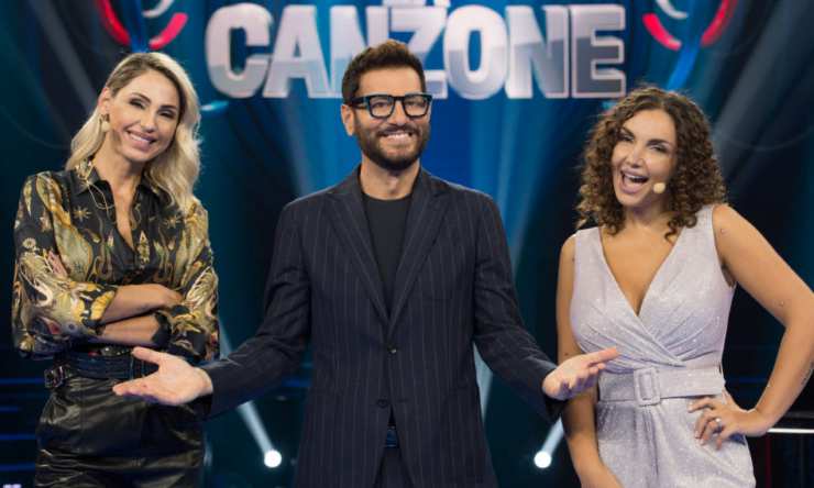 Elettra con Enrico e Anna a Name That Tune - meteoweek