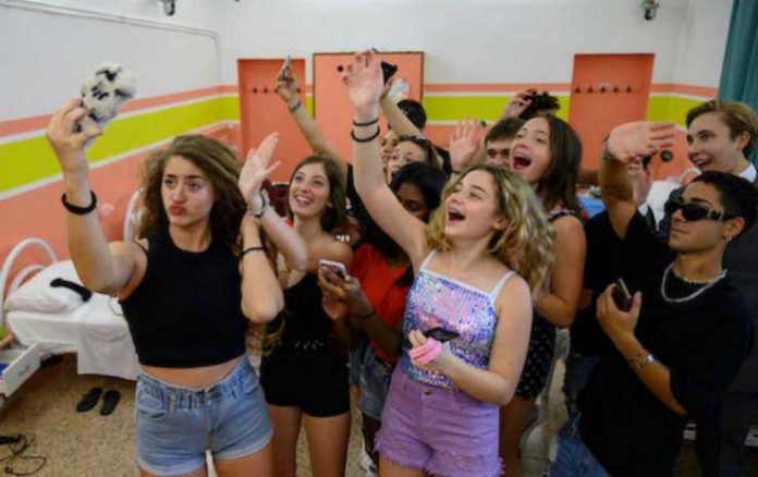 A Che Ora Finisce Il Collegio 6