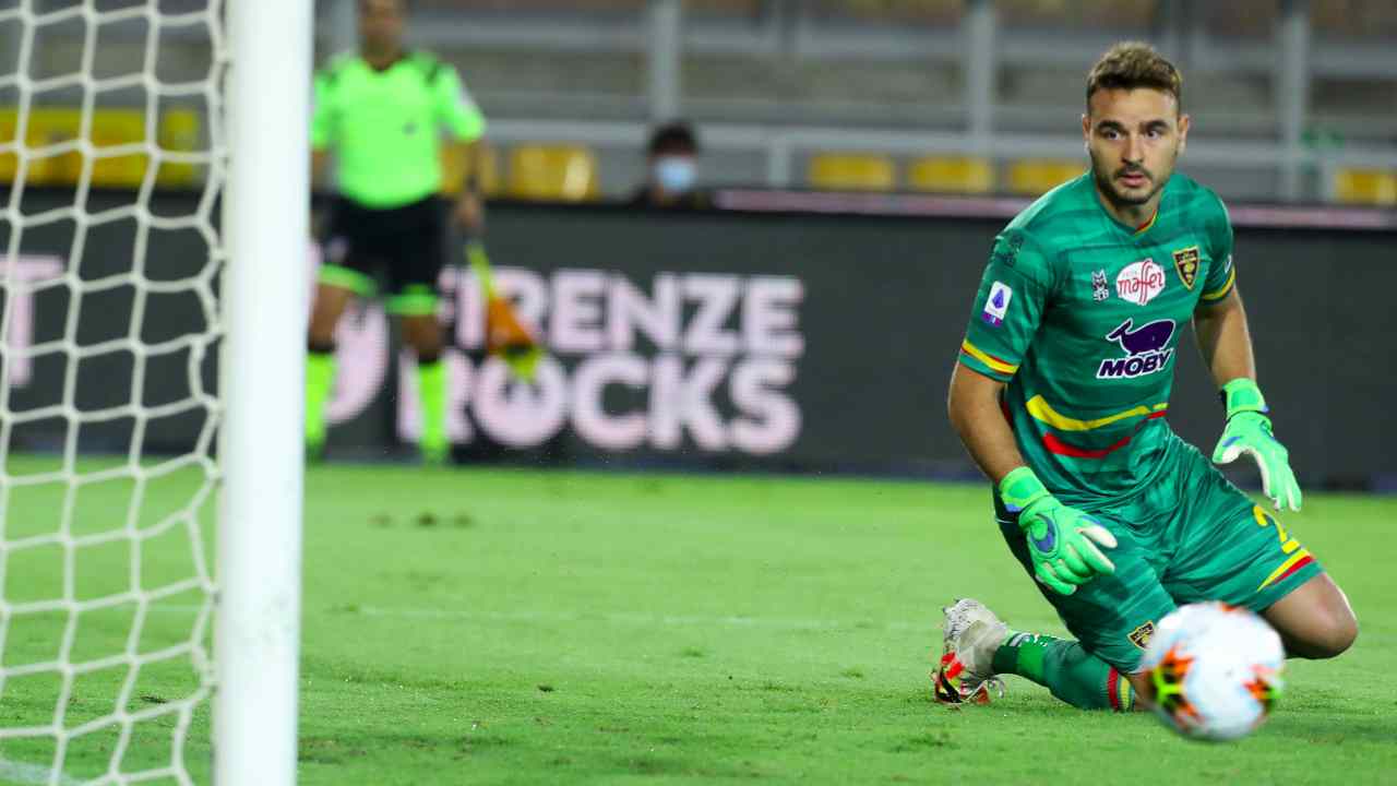 Lecce, il portiere Gabriel durante la partita del 2 agosto 2020 con il Parma (foto di Maurizio Lagana/Getty Images)
