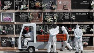 L'epidemia in Spagna: '45.000 morti già a maggio'
