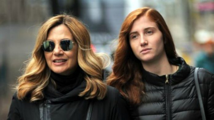 Sissi Di Amici E La Figlia Di