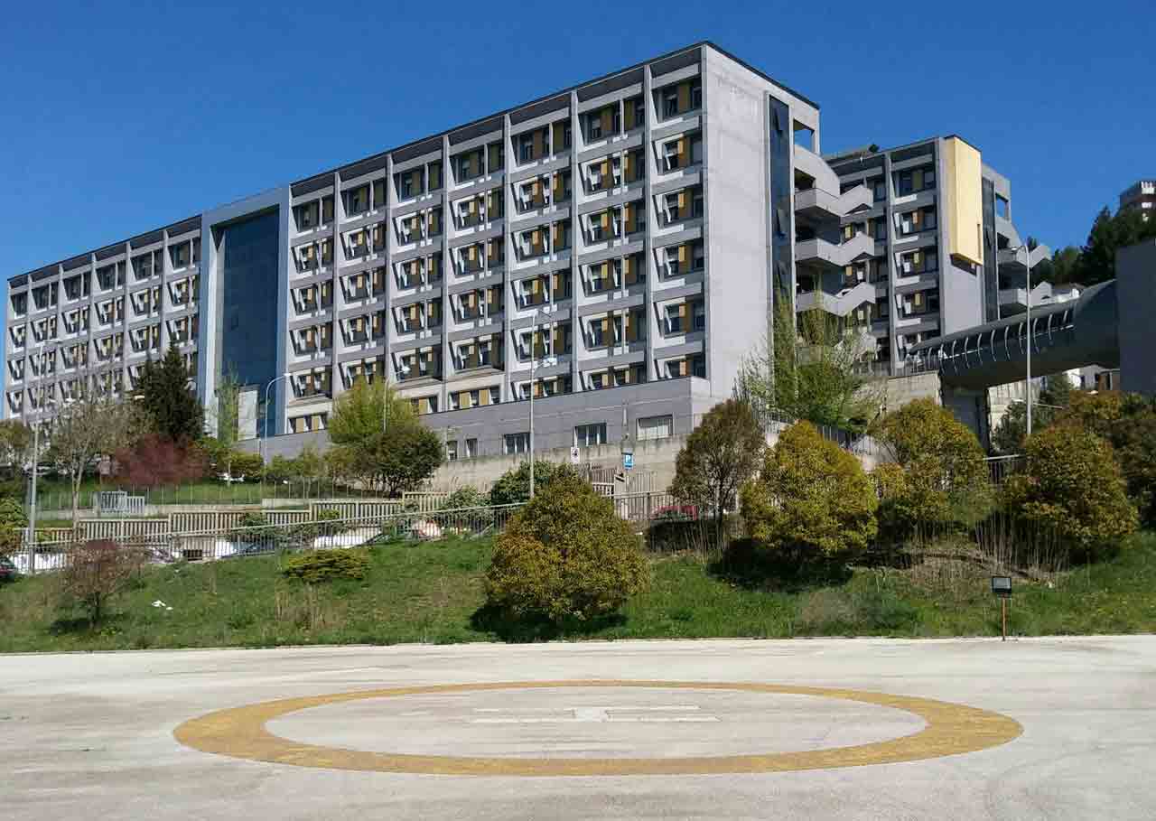 neonato abbandonato ospedale adottato avellino