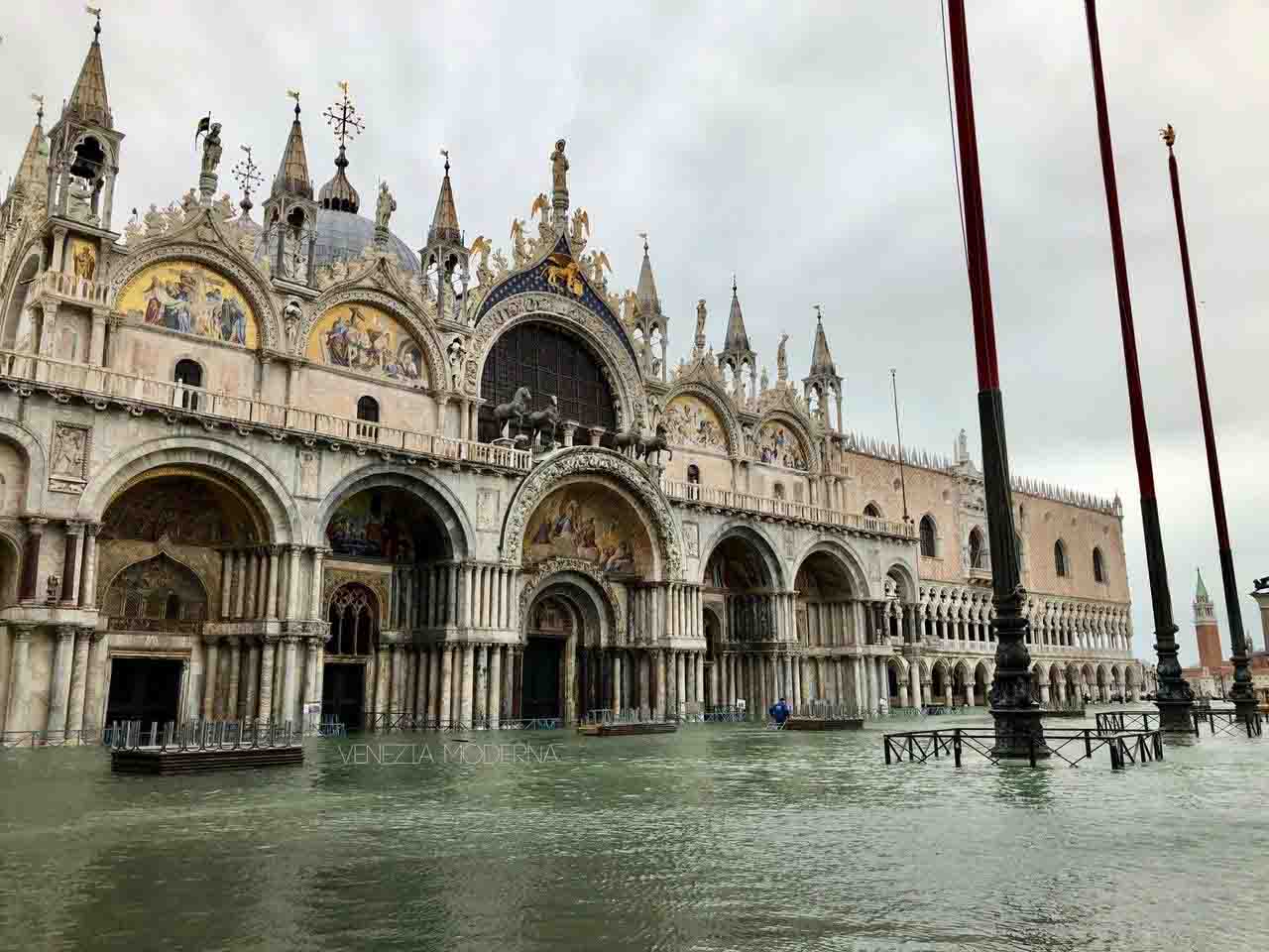 Acqua alta a Venezia Mose non attivato