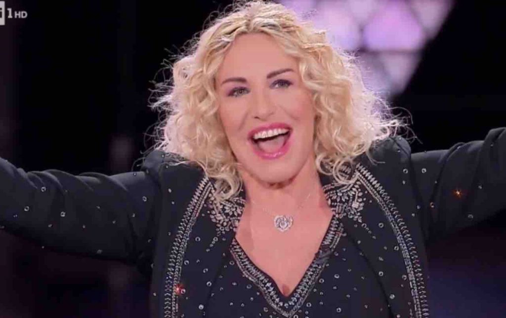 Antonella Clerici si commuove  | Lacrime per la conduttrice  | La fine del viaggio