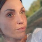 Donna attratta da due giovani calciatori: li costringe a fare sesso! Donna attratta da due giovani calciatori: li costringe a fare sesso!