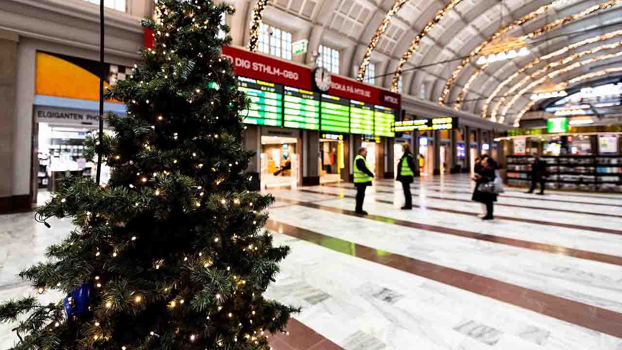 viaggi natale limitazioni spostamenti 