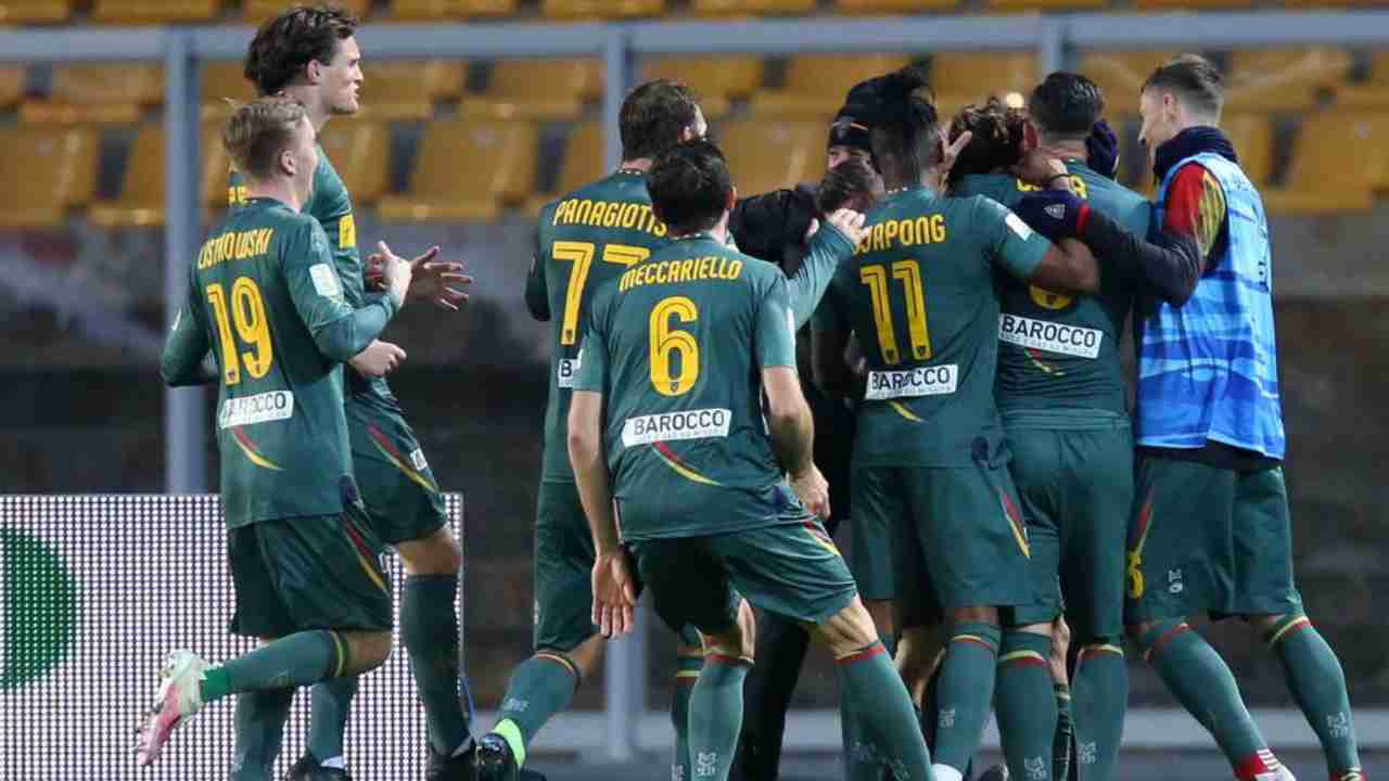 Il Lecce festeggia la vittoria 2-1 sul Vicenza in Serie B, 27 dicembre 2020 (foto © Anza e Marco Lezzi)