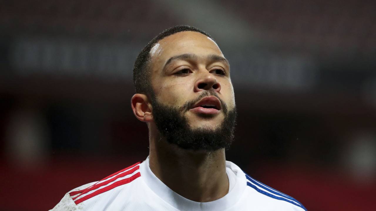 Lione, l'attaccante Memphis Depay in campo contro il Nizza, 19 dicembre 2020 (Photo by Valery Hache/AFP via Getty Images)