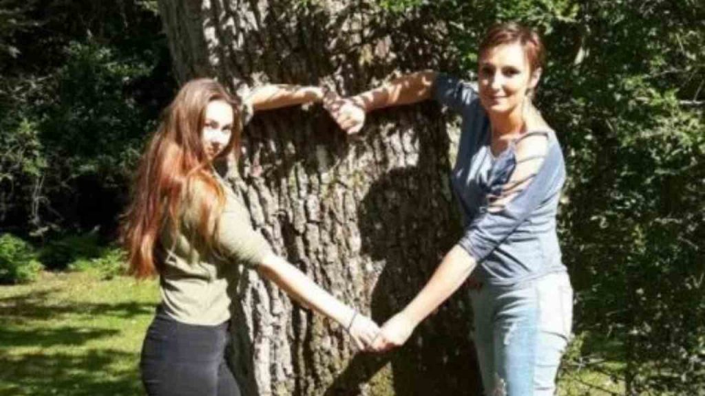 Uccide moglie e figlia 18enne: temeva di “aver perso il controllo su di loro”