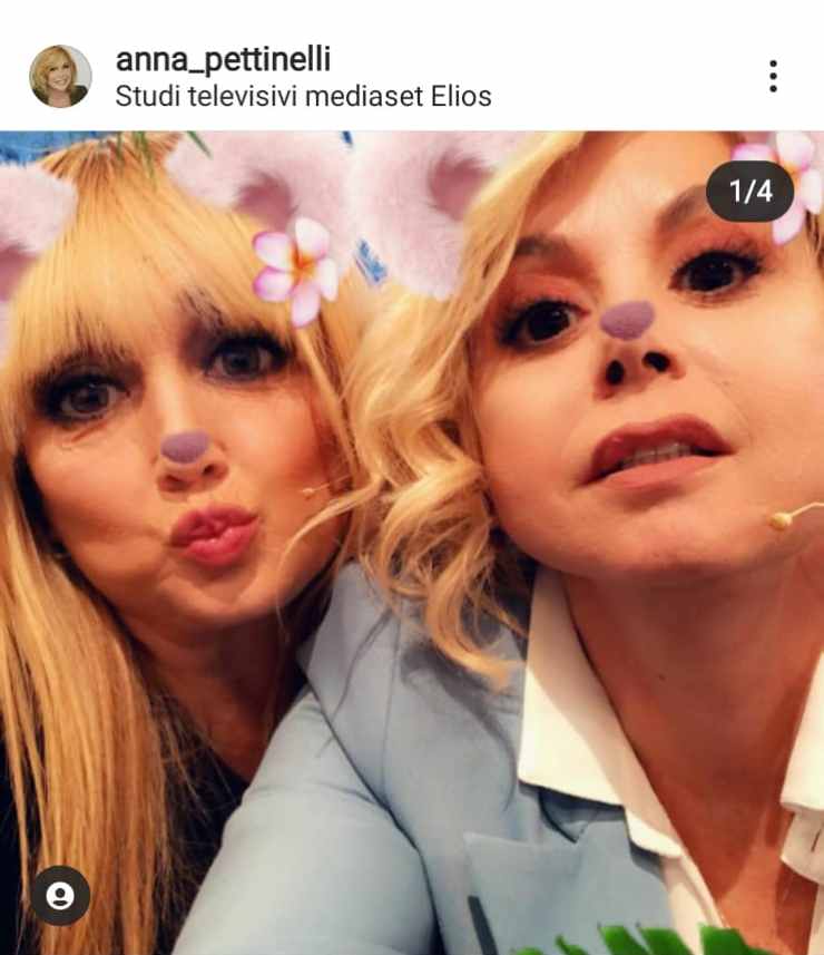 Alessandra ed Anna col filtro rosa dei fiori - Fonte Instagram