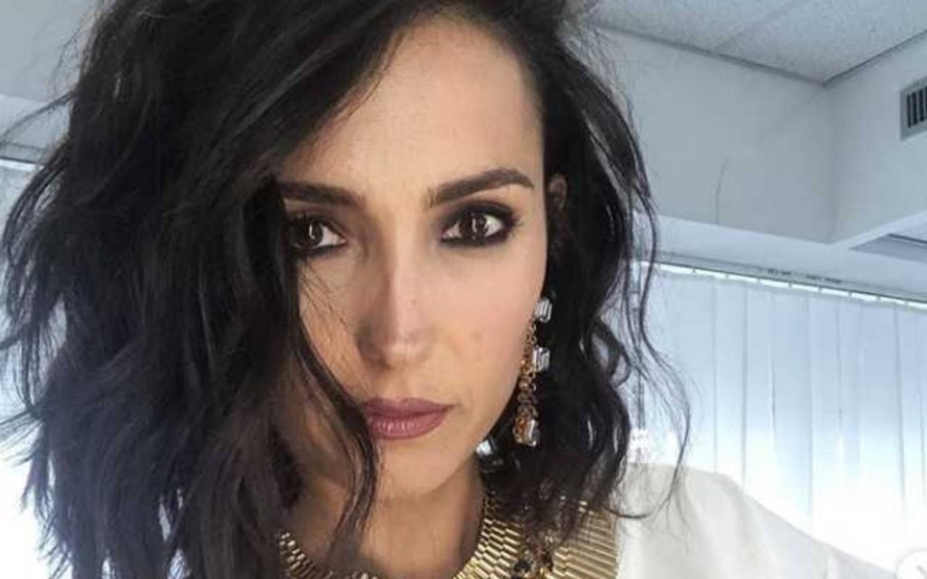 “Quel mostro di mia suocera”, Caterina Balivo presenta (con ironia) la mamma del marito