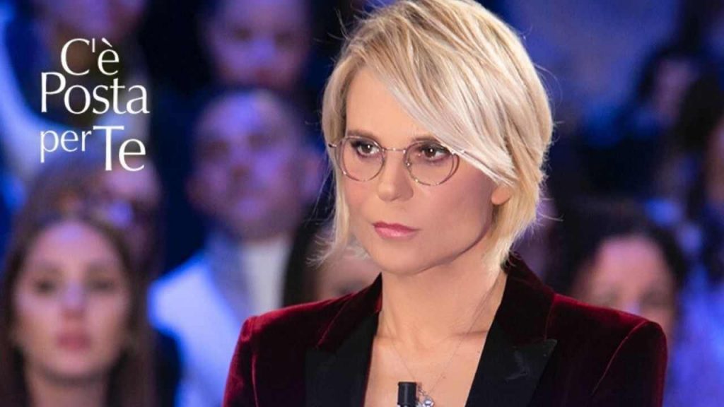 C’è Posta Per Te, mamma smaschera la figlia in studio: l’aveva incitata al suicidio