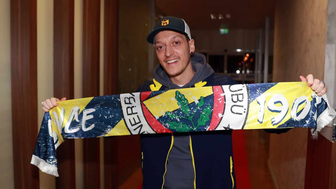 Mesut Ozil Fenerbahçe