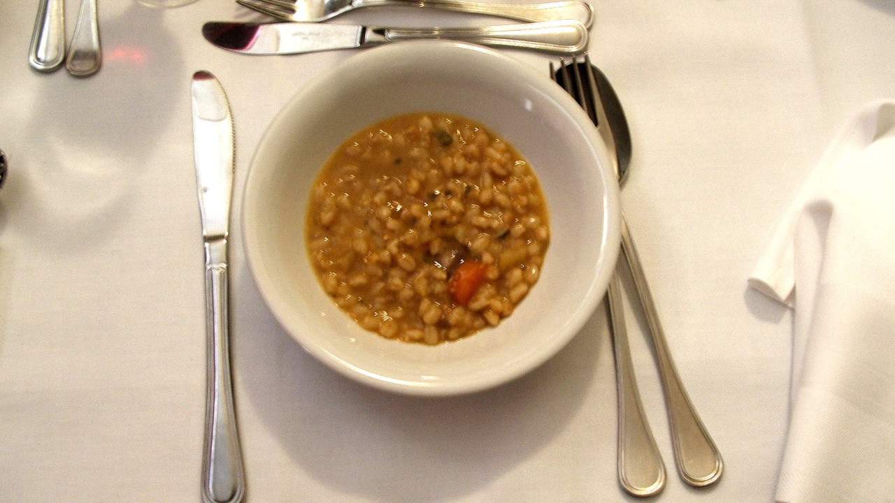 ricetta zuppa di farro light per l'inverno