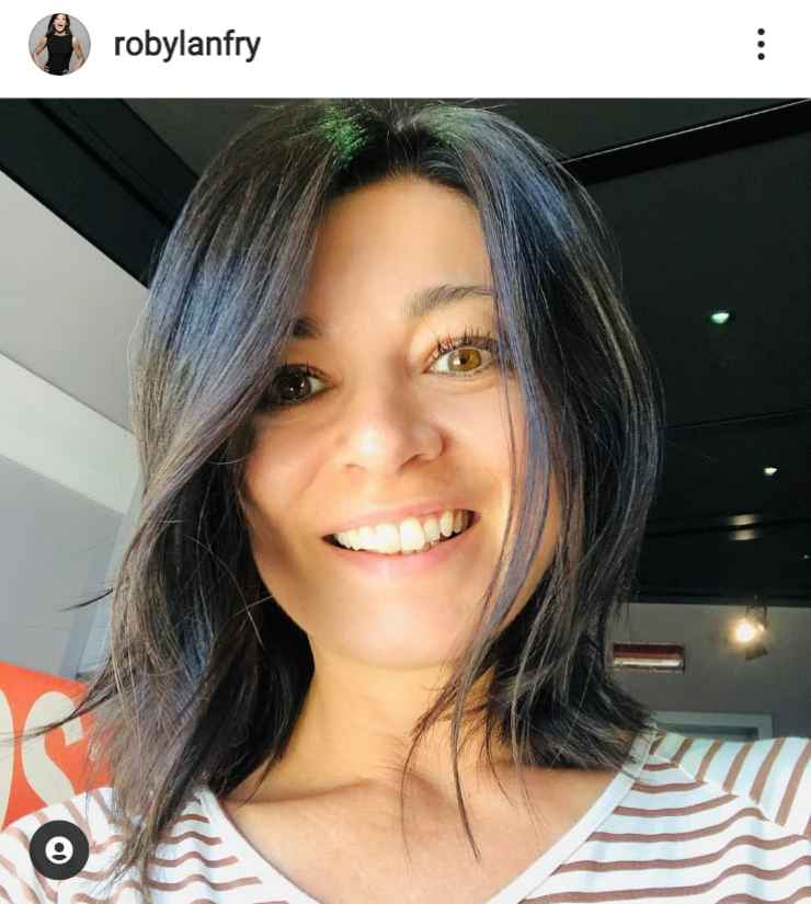 Roberta Lanfranchi col nuovo look estivo - Fonte Instagram