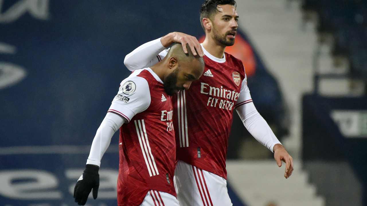 Arsenal, Alexandre Lacazette festeggia con Pablo Mari il gol al West Bromwich Albion, 2 gennaio 2021 (foto di Rui Vieira - Pool/Getty Images)