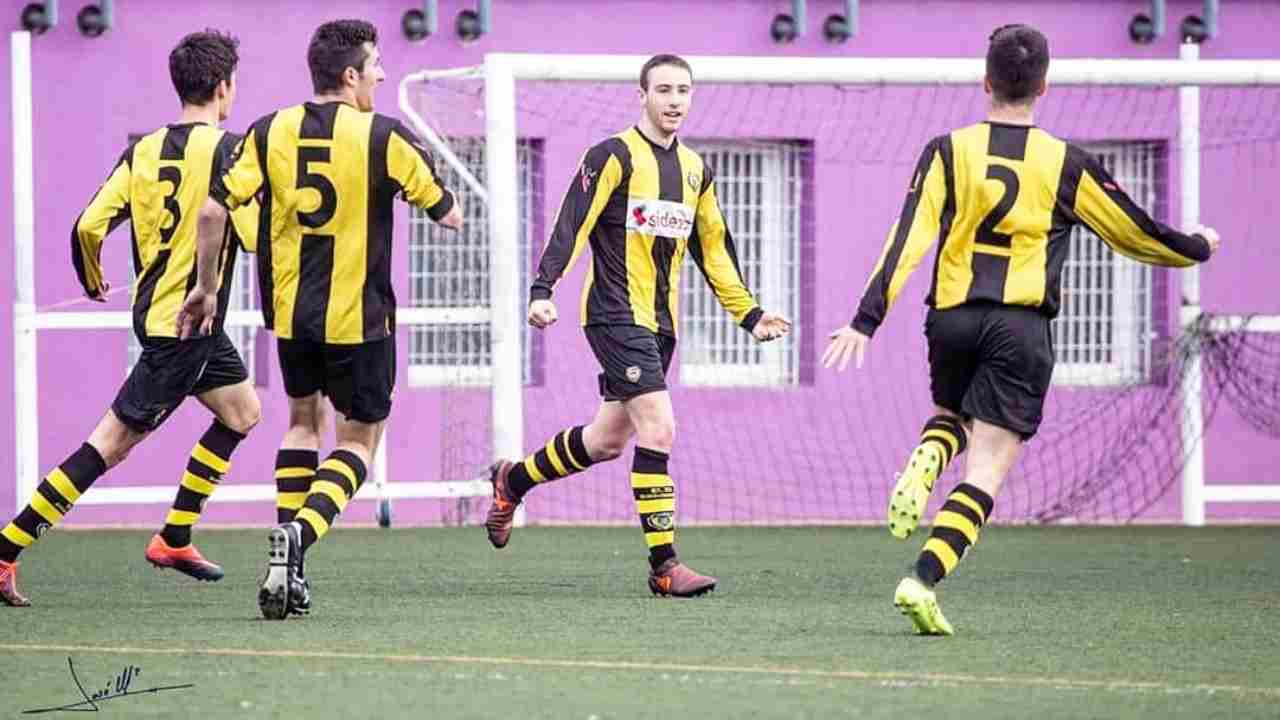 Athletic Bilbao, al centro: l'attaccante Aitor Gandiaga (foto © Instagram @aitorgandi)