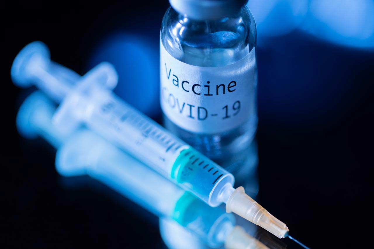 Covid, l'esperto inglese: «I vaccinati possono trasmettere il virus»