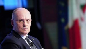 circolazione alta virus covid, ricciardi: serve lockdown