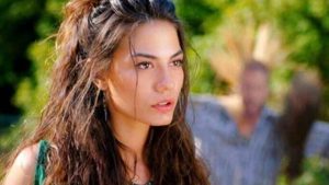 Demet Ozdemir in Daydreamer